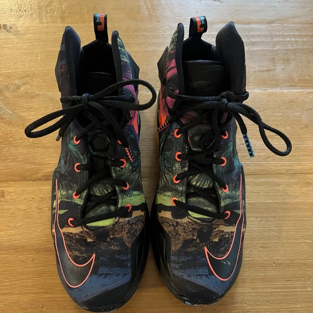 Nike LeBron 13 Akronite Philosophy Basketball High Top Shoes Size Youth 5Y